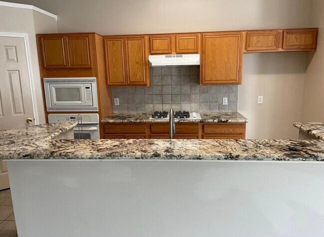 Building Photo - 15119 Wimberly Park Dr