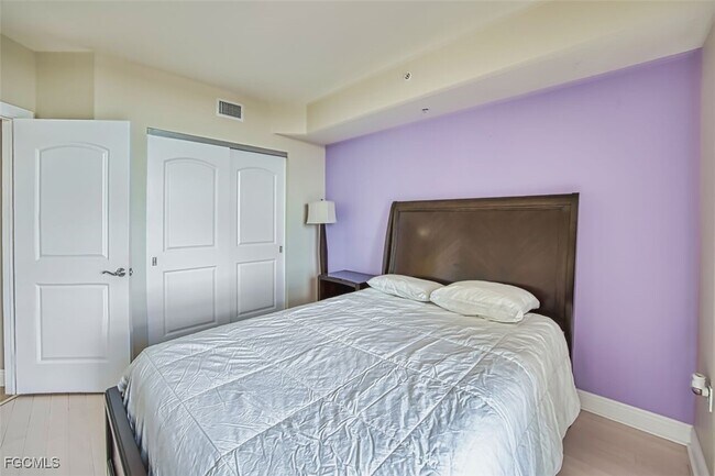 Building Photo - 2090 W First St