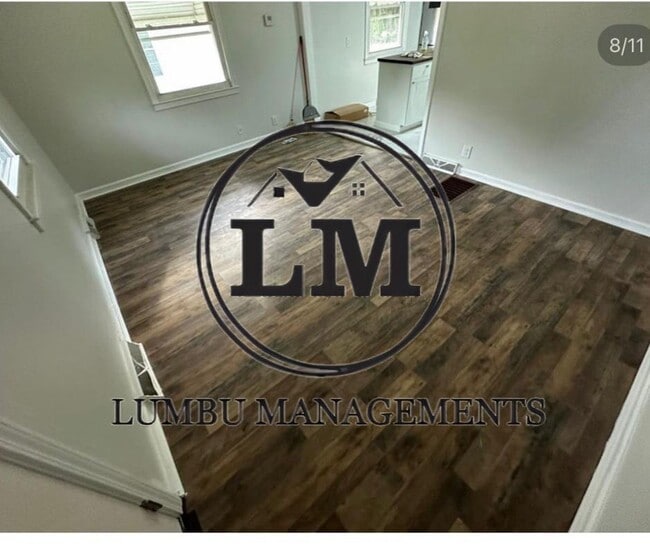 Building Photo - 108 Harris Pl