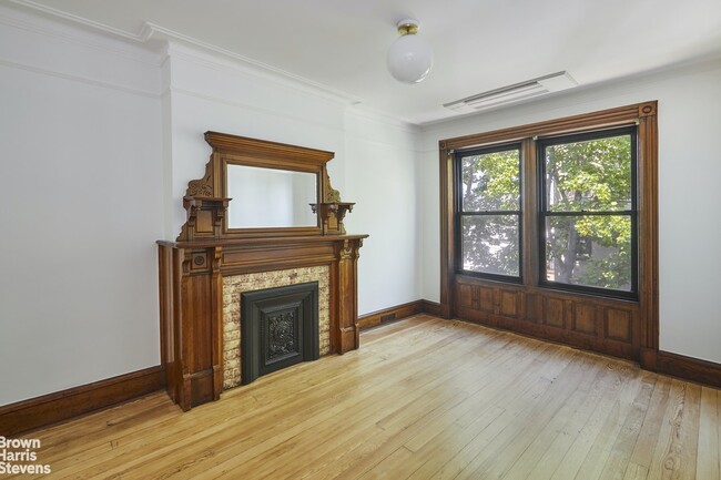 Building Photo - Park Slope Triplex Brownstone Rental