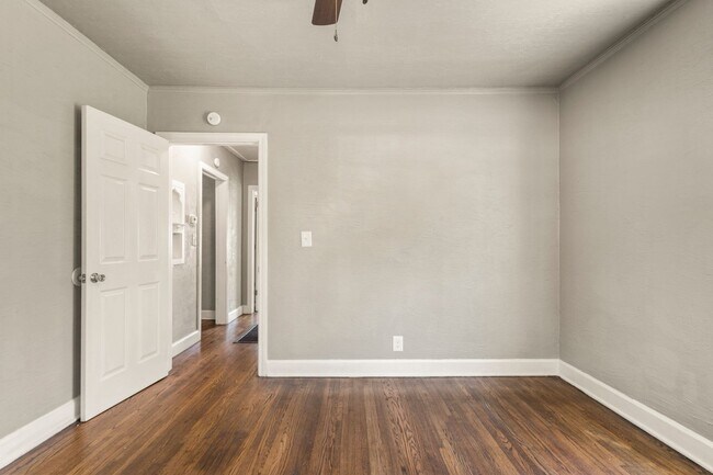 Building Photo - **CHARMING TULSA HOME FOR RENT — ONLY $1,300/MONTH!**