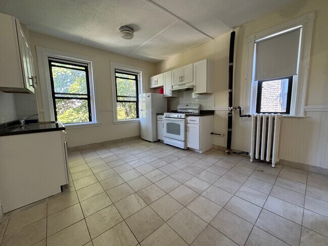 Building Photo - 57 Brighton Ave