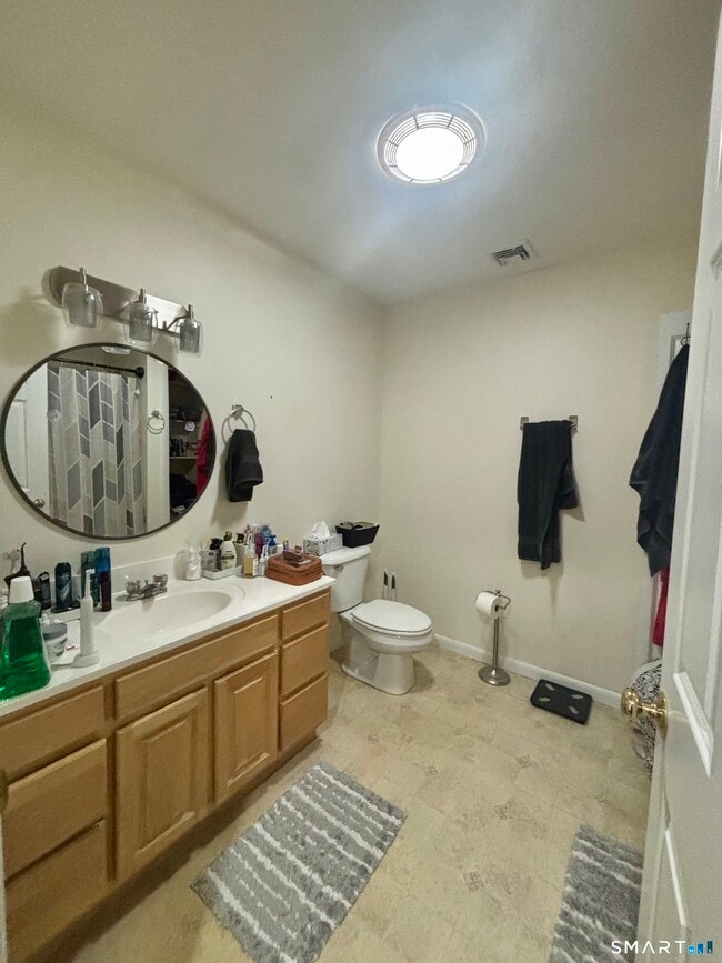 Building Photo - 14 Old Fitch Hill Rd