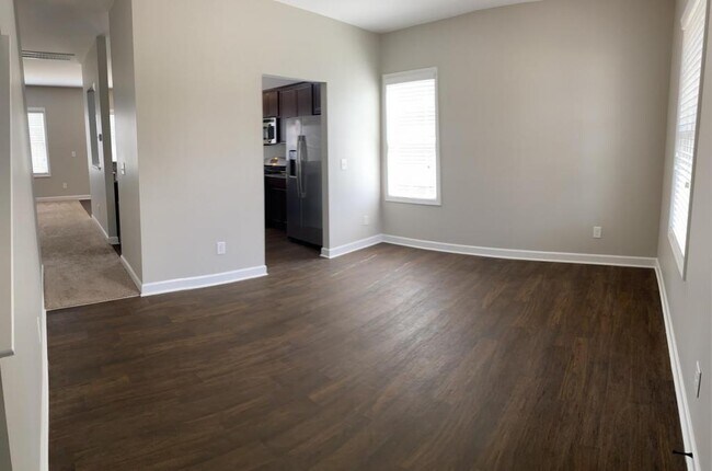 Building Photo - 343 Nottingley Dr