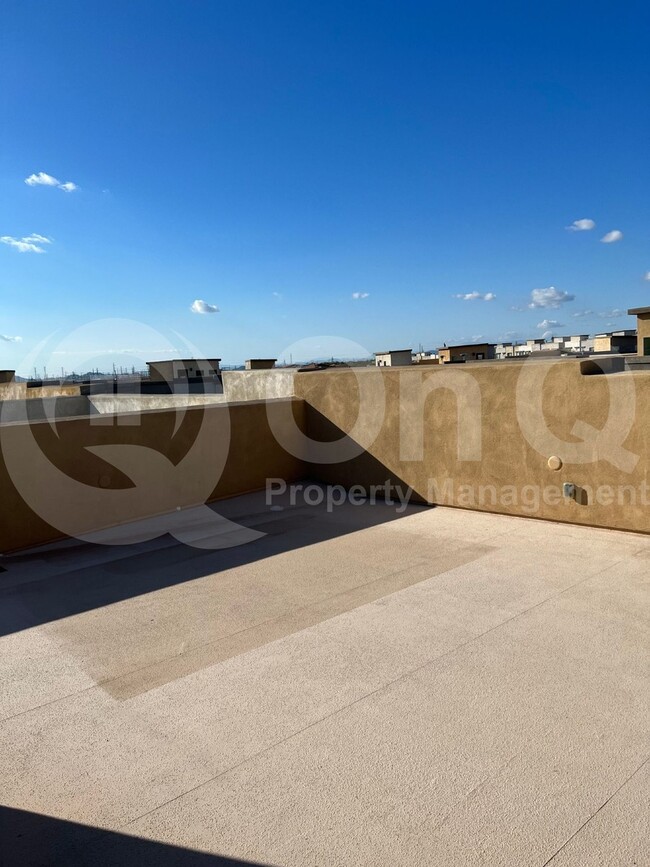 Building Photo - 7437 E Via De Luna Dr