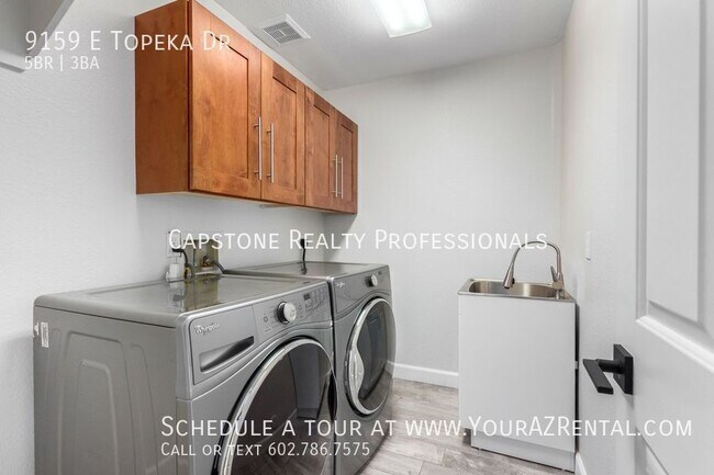 Building Photo - 9159 E Topeka Dr