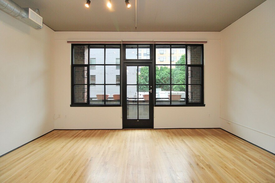 Building Photo - 408 NW 12th Ave