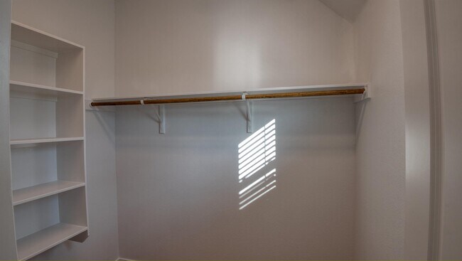 Building Photo - 1618 Lummus Dr