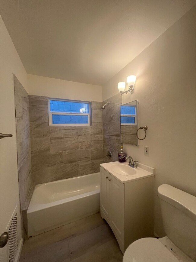 Building Photo - 249 W 65th St