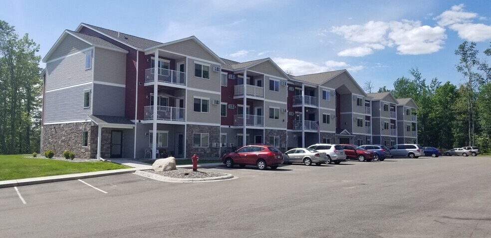 Building Photo - River Hills Apartments