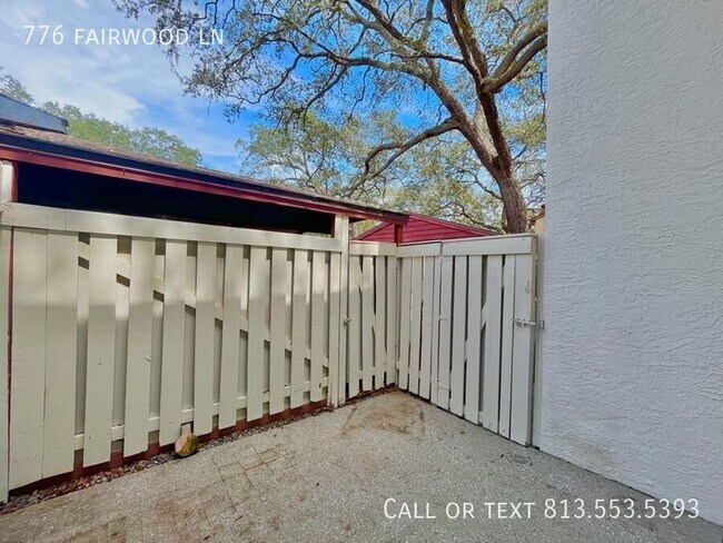 Building Photo - 776 Fairwood Ln