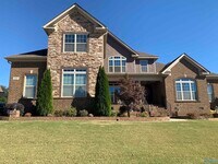 Building Photo - 123 Forest Ridge Dr