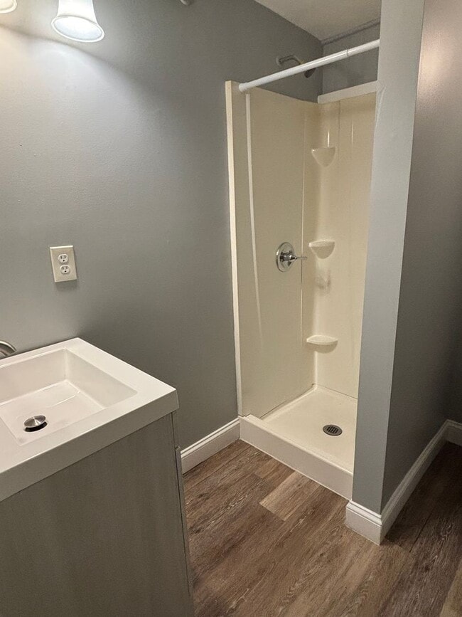 Building Photo - 151 S Main St