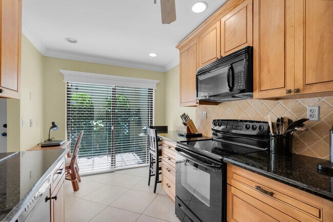 Building Photo - 21207 Lago Cir