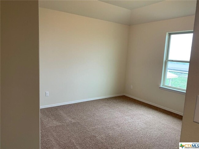 Building Photo - 161 Gray Wolf Dr
