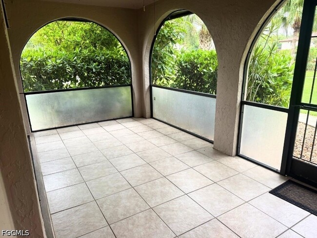 Building Photo - 27810 Hacienda E Blvd