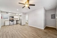 Building Photo - 2807 Beauchamp St