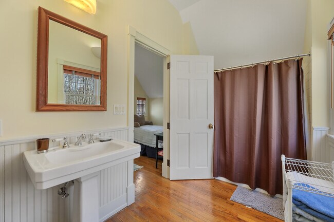 Building Photo - 36 Millard Rd