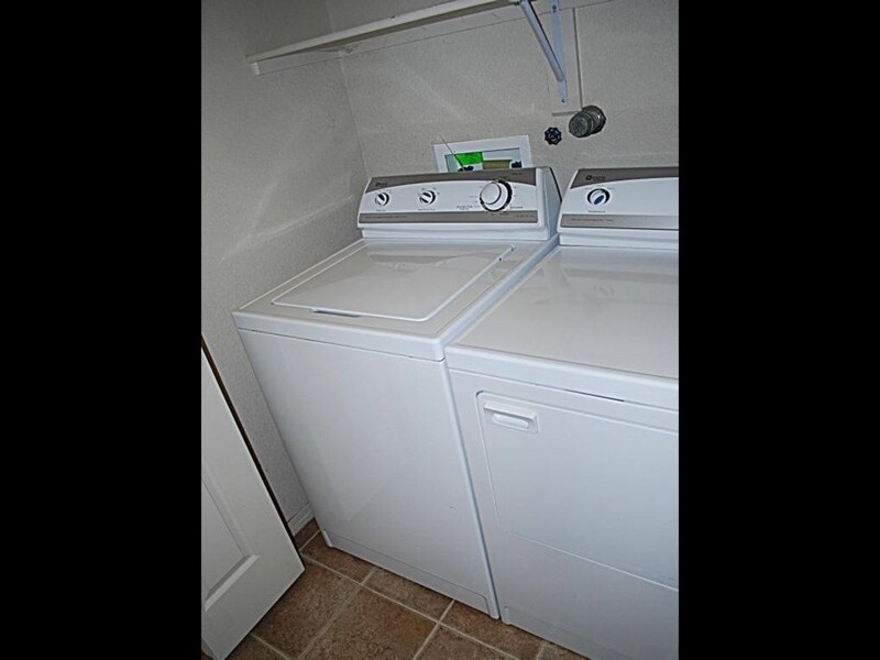 Building Photo - 6432 Los Pueblos Pl NW