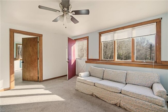 Building Photo - 46 Simmons Rd