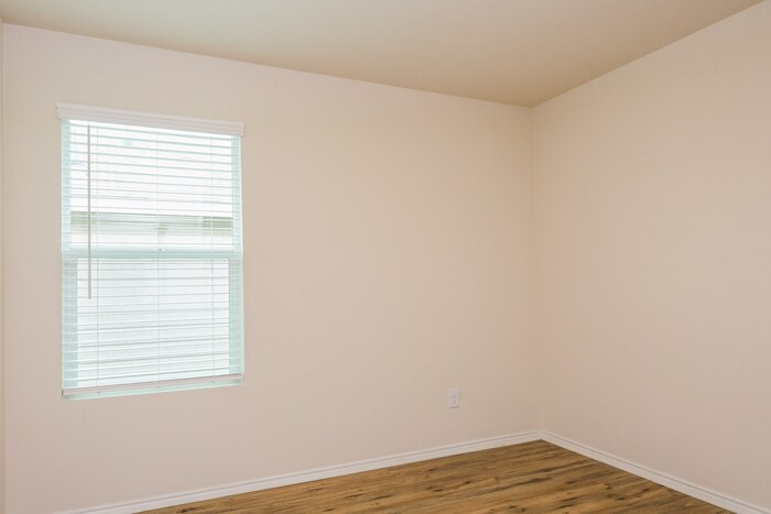 Building Photo - 4104 Wintergreen Dr