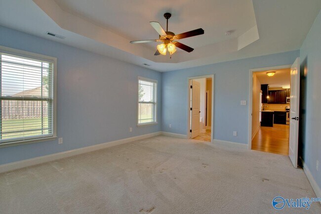 Building Photo - 5010 Montauk Trail SE