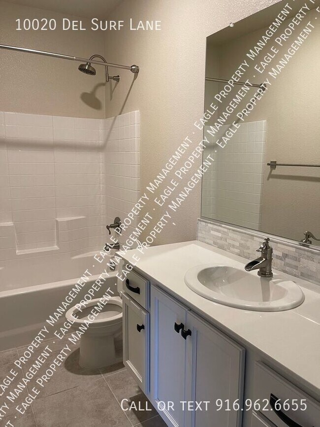 Building Photo - 2/2 Condo close to new casino  in Elk Grove