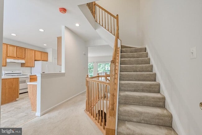 Building Photo - 8373 Millwood Dr