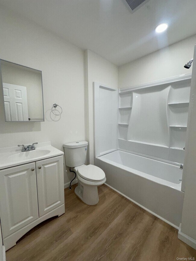 Building Photo - 38 Carroll St