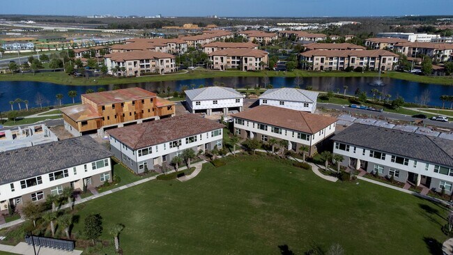 Building Photo - Stunning  MOVE-IN READY TOWNHOME in. Exqui...