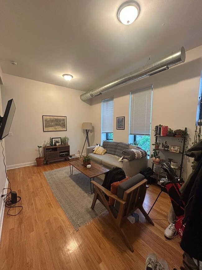 Building Photo - 2559 W. North-#3R