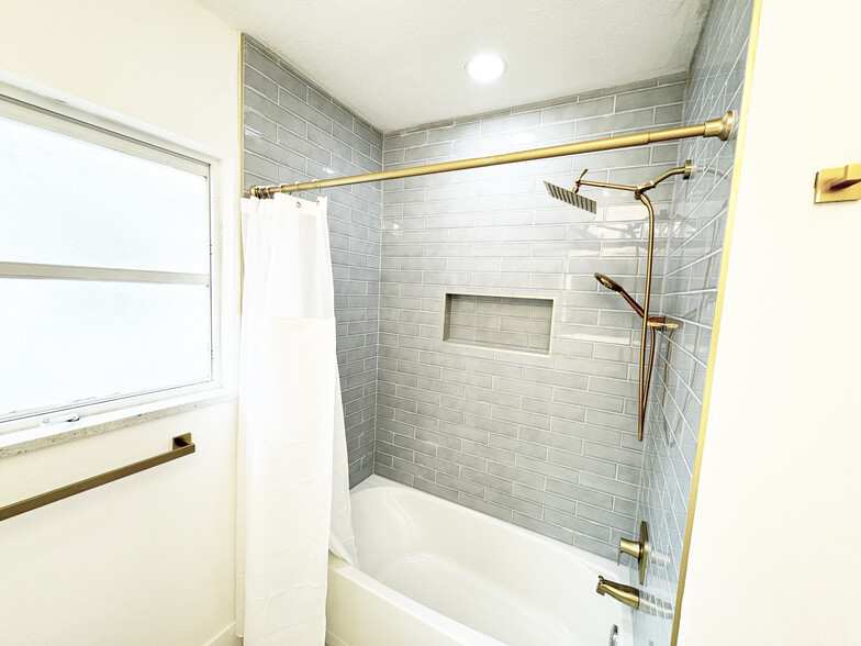 Hall Bath Shower - 101 S Corona Ave