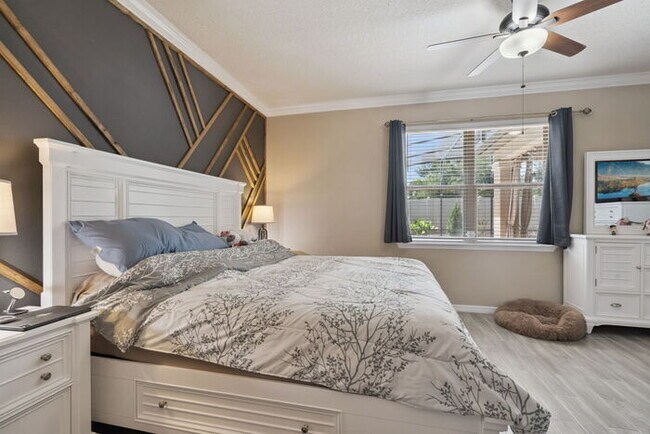 Building Photo - 5457 Animosh Ct