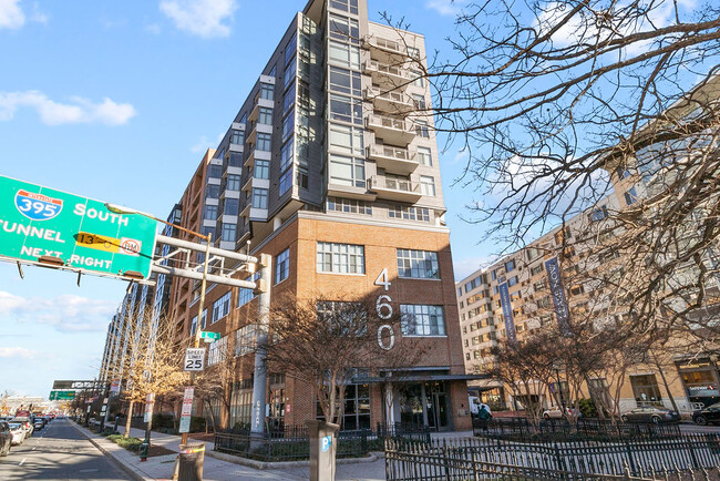 Primary Photo - 460 New York Ave NW
