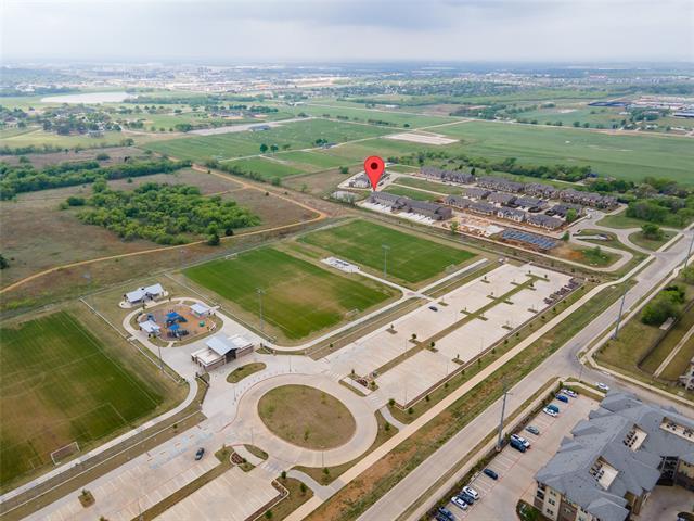 Building Photo - 3301 Solana Cir