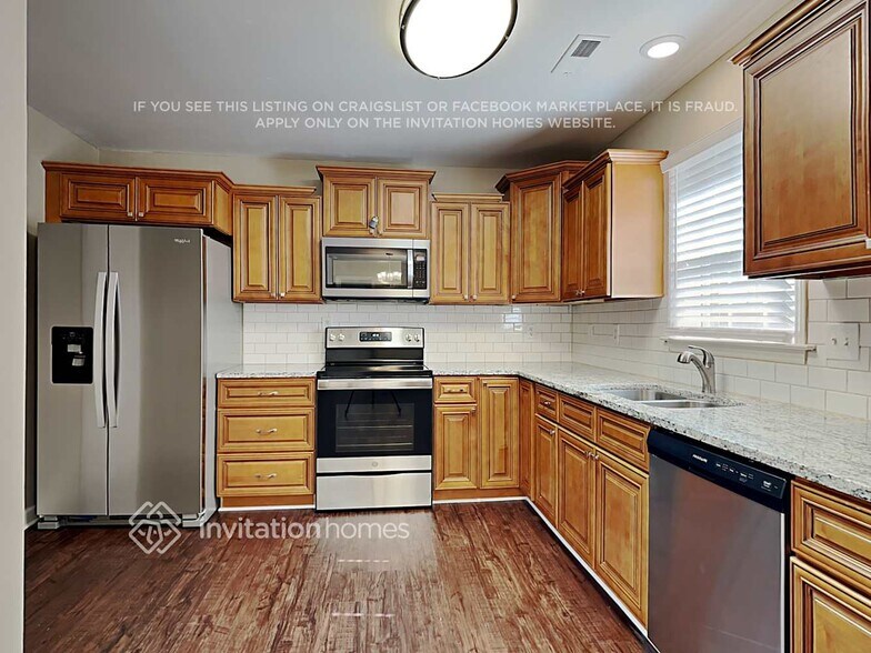 Building Photo - 1518 Hawkcrest Ln