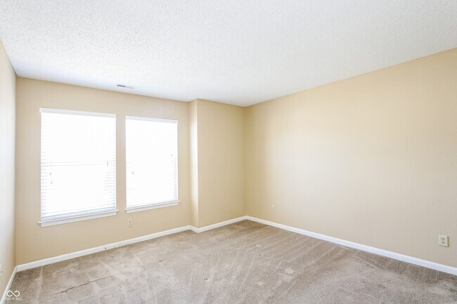 Building Photo - 6625 Kinnerton Dr