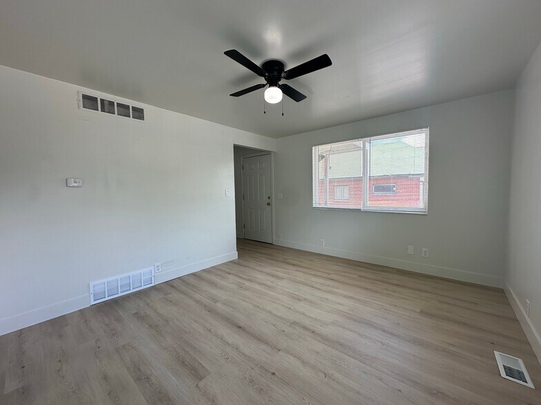 Building Photo - 1340 S 200 E