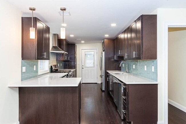 Building Photo - 28 Albion St