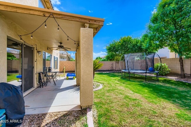 Building Photo - 43283 W Maricopa Ave