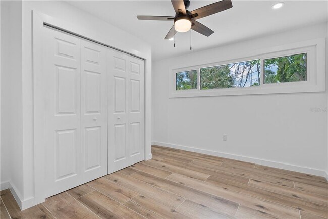 Building Photo - 4879 Commonwealth Dr