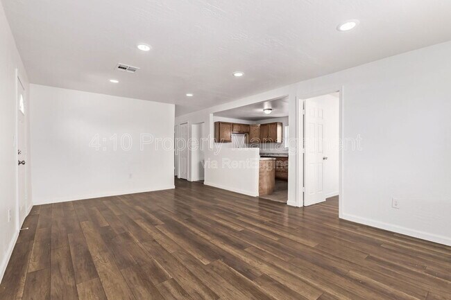 Building Photo - 1117 N 13th St