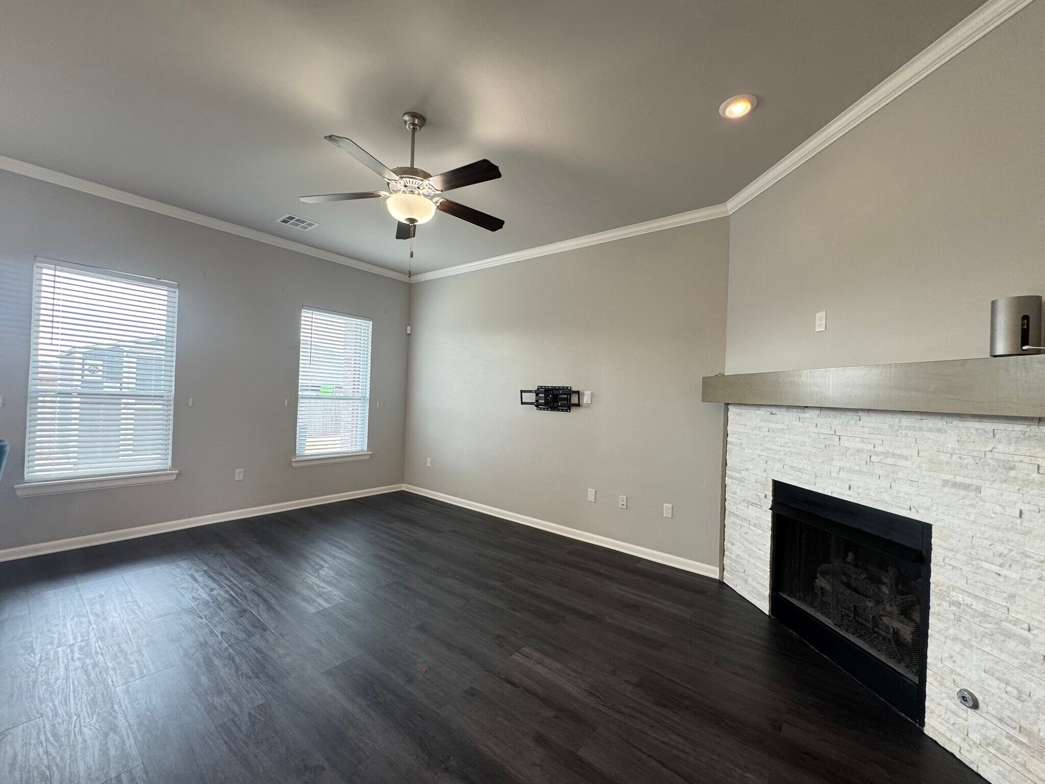 Building Photo - 9104 SW 47th St