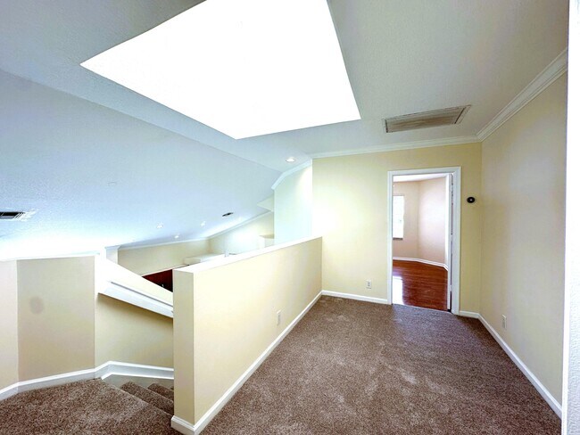 Building Photo - 7690 Hummingbird Ct