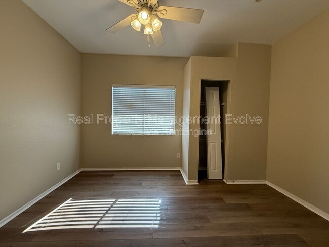 Building Photo - 2006 N 106th Ave