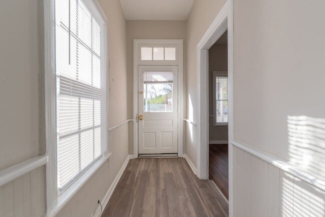 Building Photo - 1 bed/1 bath house for rent close to Downtown Augusta, with off-street parking!