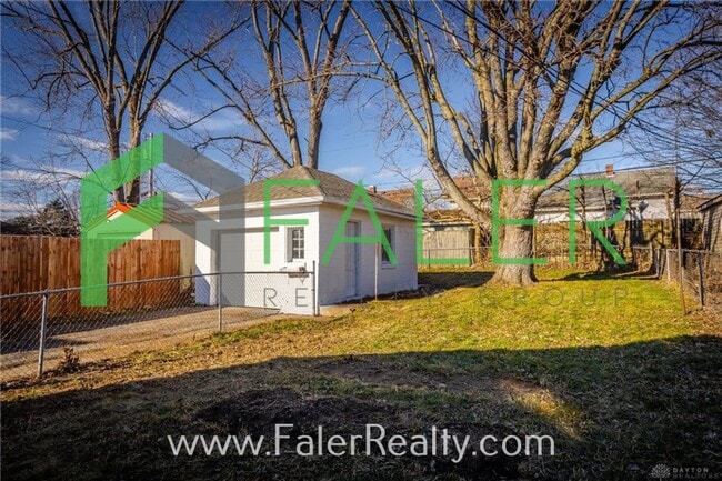 Building Photo - Adorable 2-Bedroom Bungalow