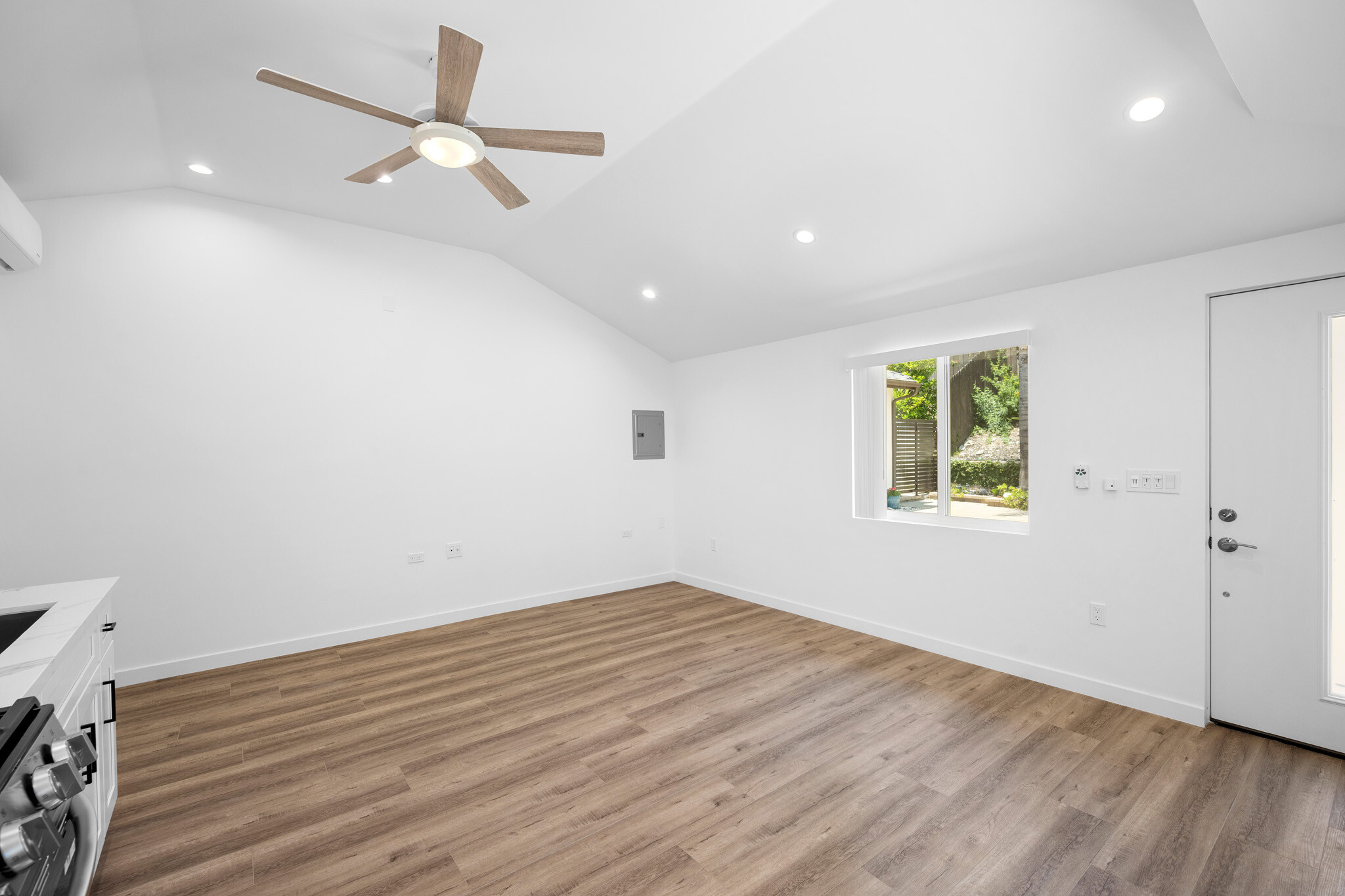 Building Photo - 5135 Finehill Ave