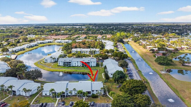 Building Photo - 1013 Green Pine Blvd