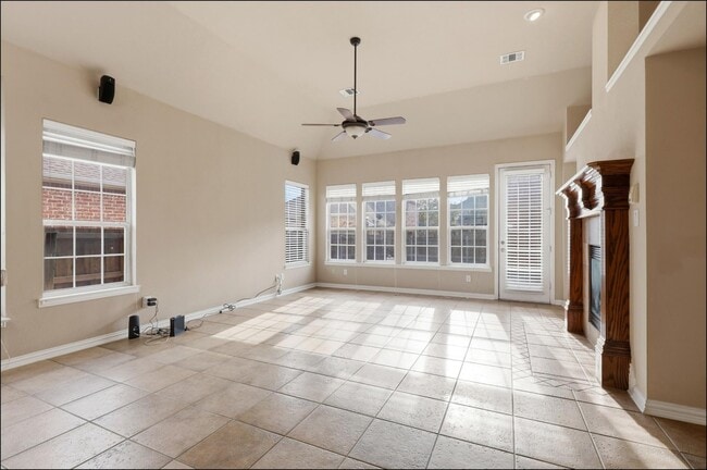 Building Photo - 14775 Holly Leaf Dr